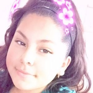 Meet your Posher, Esmeralda